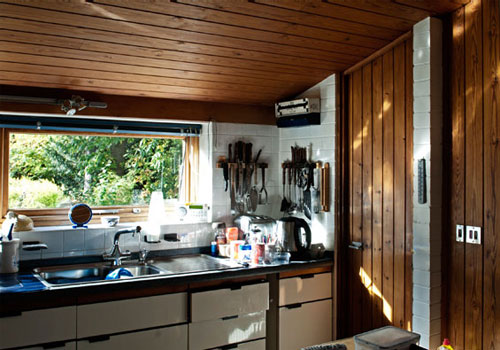 crocuh4 Rex Johnson-designed four bedroomed house in Crouch. near Sevenoaks, Kent