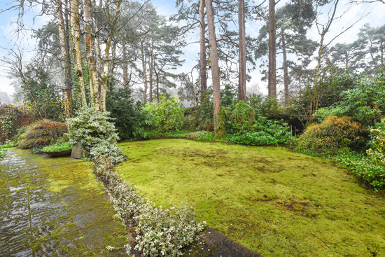 Time capsule on the 1960s Edgcumbe Park estate in Crowthorne, Berkshire