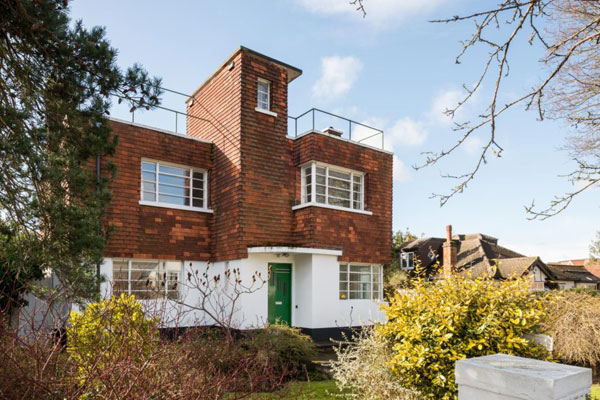 1930s Sydney Gubby art deco property in Croydon, Greater London