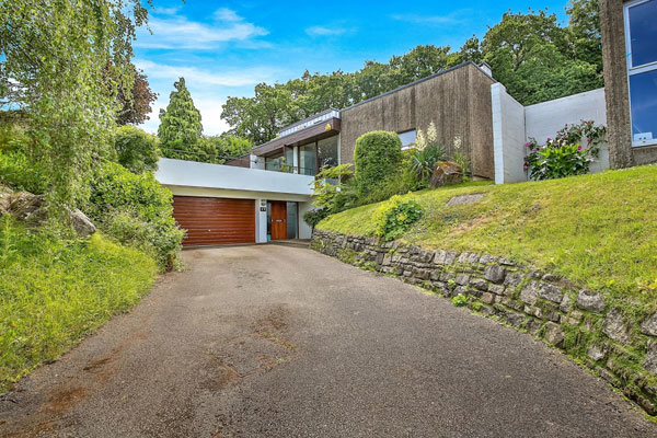 1960s Thomas Glyn Jones and John R Evans modern house in Dinas Powys, South Wales