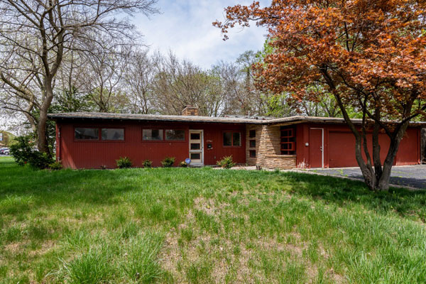 Renovation project: 1950s midcentury modern property in Detroit, Michigan, USA