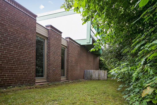 1960s modernism: Jesper Lund-designed property in Hillerod, Denmark