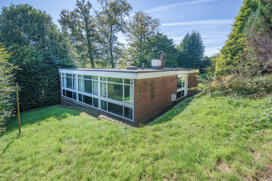 1950s midcentury modern house in Dollar, Clackmannanshire