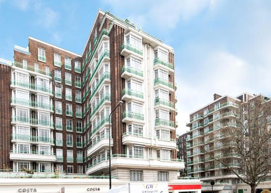 Apartment in the grade II-listed moderne Dorset House in London NW1