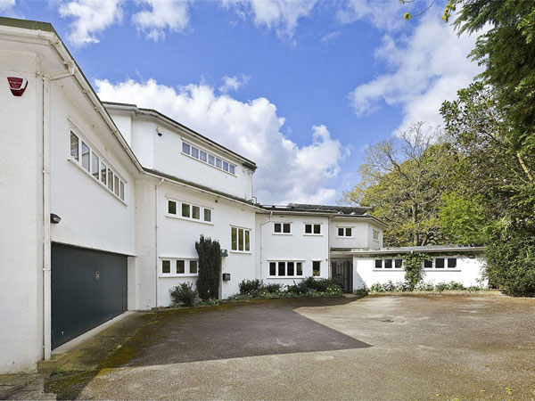 1930s Hilda Mason-designed Kings Knoll art deco property in Woodbridge, Suffolk