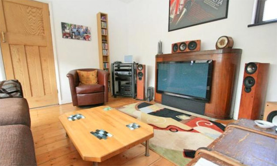 Three bedroom 1920s semi-detached art deco property in Rayleigh, Essex