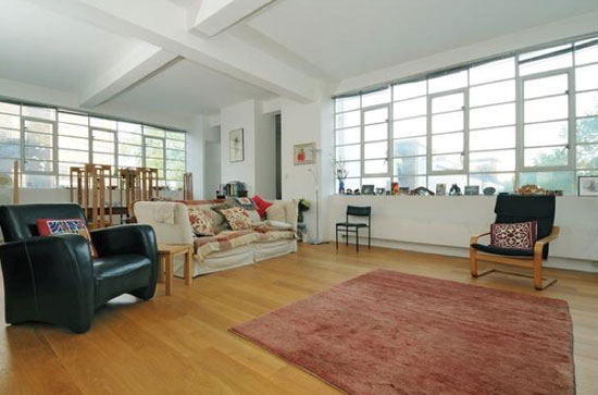 Three-bedroom apartment in the 1930s Wallis, Gilbert and Partners-designed Alaska Building in London SE1