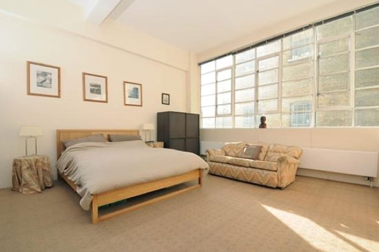 Three-bedroom apartment in the 1930s Wallis, Gilbert and Partners-designed Alaska Building in London SE1