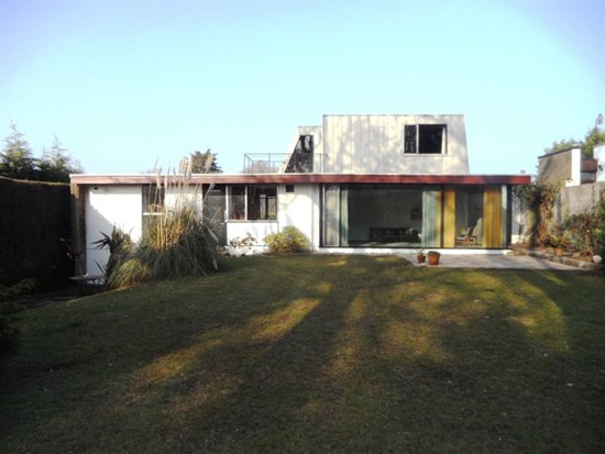 1960s Thomas Glyn Jones and John R Evans-designed grade II-listed modernist property in Dinas Powys, South Wales