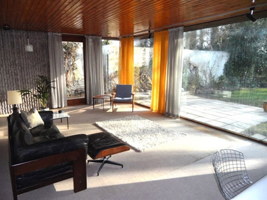 1960s Thomas Glyn Jones and John R Evans-designed grade II-listed modernist property in Dinas Powys, South Wales