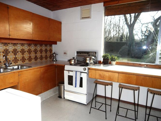 1960s Thomas Glyn Jones and John R Evans-designed grade II-listed modernist property in Dinas Powys, South Wales