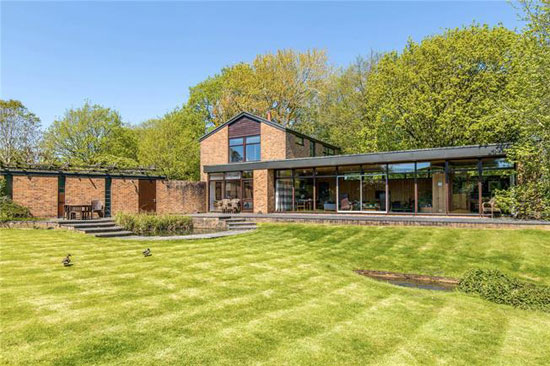 1960s modernist property in Ditchling, East Sussex