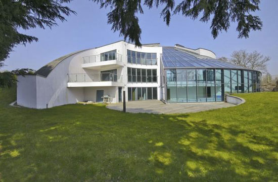 dor2 Architect-designed five bedroom contemporary modernist property in Avon Castle, Dorset