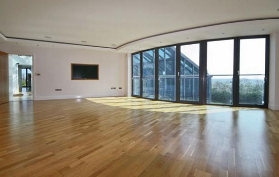 dor5 Architect-designed five bedroom contemporary modernist property in Avon Castle, Dorset