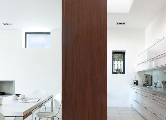 Three-bedroom single-storey modernist property in Poole, Dorset