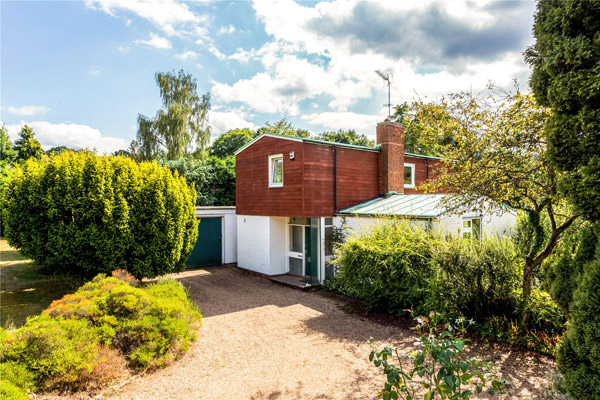 1960s modernist property in Dorking, Surrey