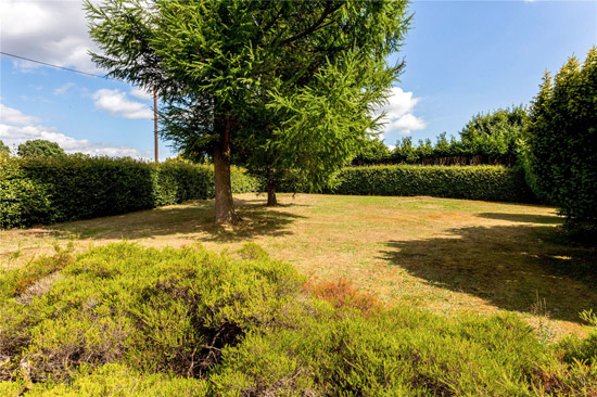 1960s modernist property in Dorking, Surrey