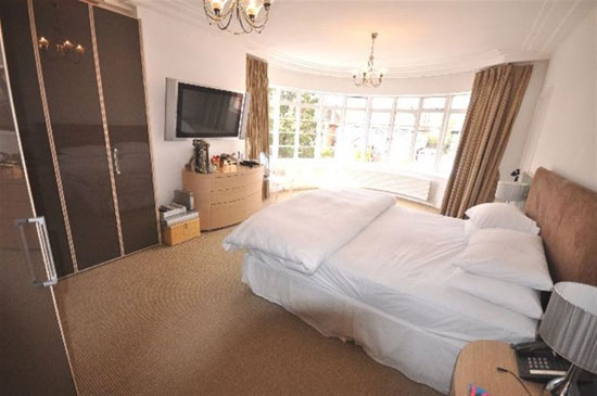 down4 Grade II-listed Charles Evelyn Simmons-designed six-bedroom art deco house in Downage, London NW4
