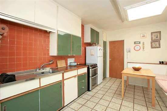 dul4 1960s Manfred Bresgen-designed modernist property in The Ferrings, Dulwich, London SE21