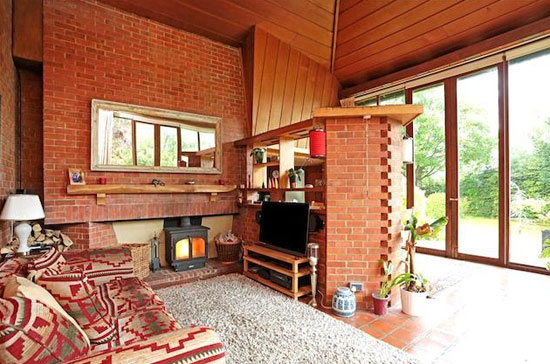 1950s Robert Townsend-designed Garden Ground property in Salisbury, Wiltshire
