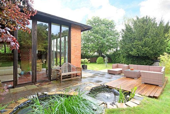 1950s Robert Townsend-designed Garden Ground property in Salisbury, Wiltshire