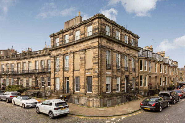 Time capsule apartment in Edinburgh, Scotland