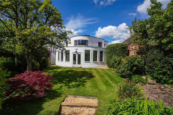 1930s Wells Coates Sunspan house in Esher, Surrey