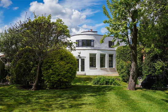 1930s Wells Coates Sunspan house in Esher, Surrey