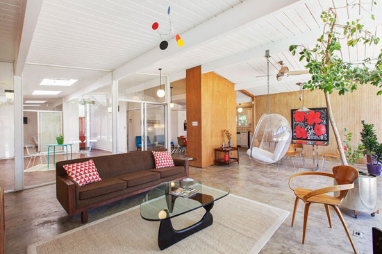 1960s midcentury Eichler home in Concord, California, USA