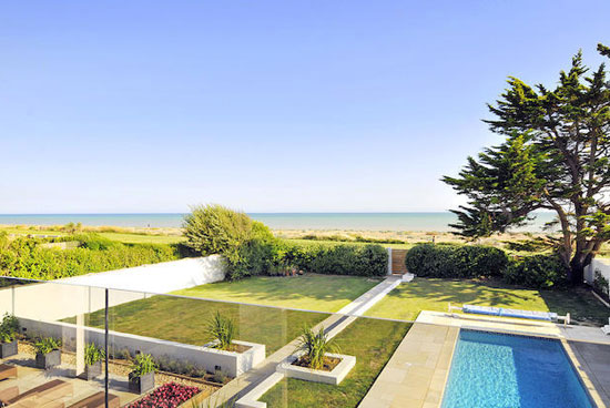 Vista Mare contemporary modernist property in East Preston, West Sussex