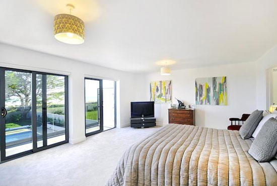 Vista Mare contemporary modernist property in East Preston, West Sussex