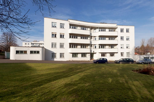 ed1 Two-bedroom art deco flat in the Ravelston Garden building, Ravelston, Edinburgh