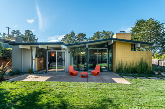 Four-bedroom 1950s Eichler home in San Mateo, California, USA
