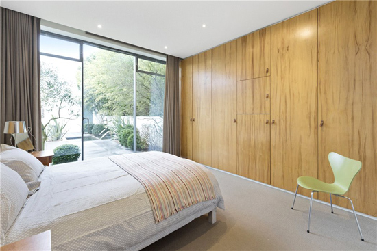 Elspeth Beard modernist property in Guildford, Surrey