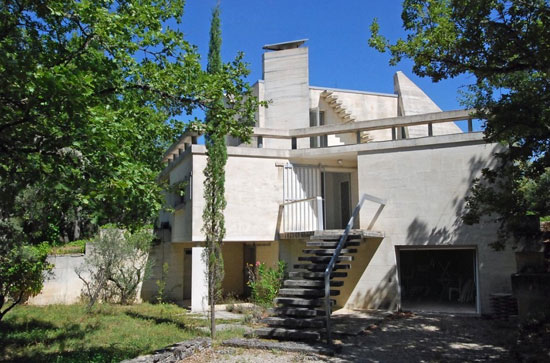 On the market: 1970s architect-designed Brutalist property in Saint-Michel-l’Observatoire, Alpes de Haute Provence, France