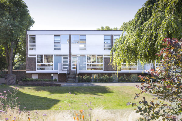 1960s Eric Lyons Span House in South Row, London SE3