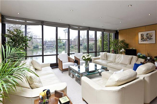 On the market: 1970s Royston Summers-designed lakeside modernist property in Esher, Surrey