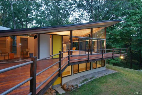 1960s James Evans-designed The Evans House in New Canaan, Connecticut, USA