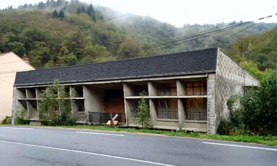 1950s modernist property in Labastide-Rouairoux, Tarn, southern France