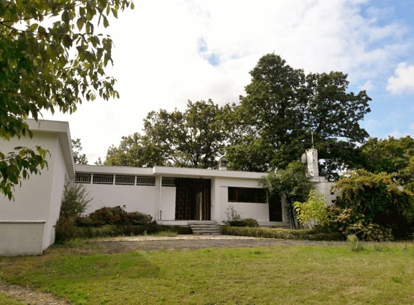 Affordable modernism: 1970s three-bedroom property in Salies-de-Bearn, south west France