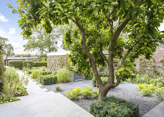 1960s Austin Vernon & Partners-designed midcentury property on the Dulwich Estate, London SE21