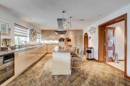 1930s Oliver Hill art deco house in Frinton-On-Sea, Essex