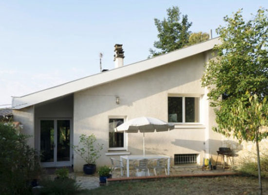 1970s modernism: Two-bedroom property in Fleurance, south-west France