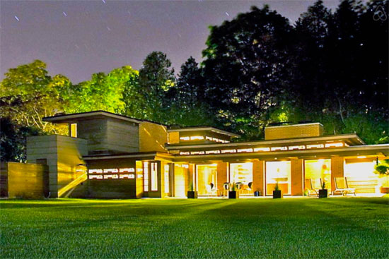 Airbnb find: Frank Lloyd Wright-designed Schwartz House in Two Rivers, Wisconsin, USA