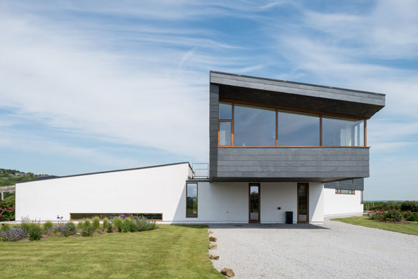 Warrenders modernist house in Firelight, East Sussex