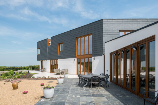 Warrenders modernist house in Firelight, East Sussex