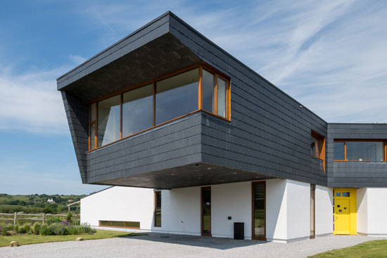 Warrenders modernist house in Firelight, East Sussex