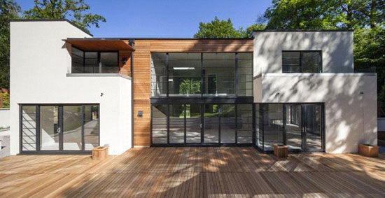 Four bedroom contemporary modernist property in Farnham, Surrey