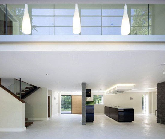Four bedroom contemporary modernist property in Farnham, Surrey