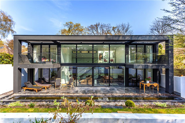 Modernist house in Tewin, near Welwyn, Hertfordshire